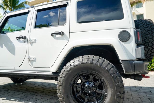 Used 2016 Jeep Wrangler Unlimited Rubicon AWD/4WD image 18