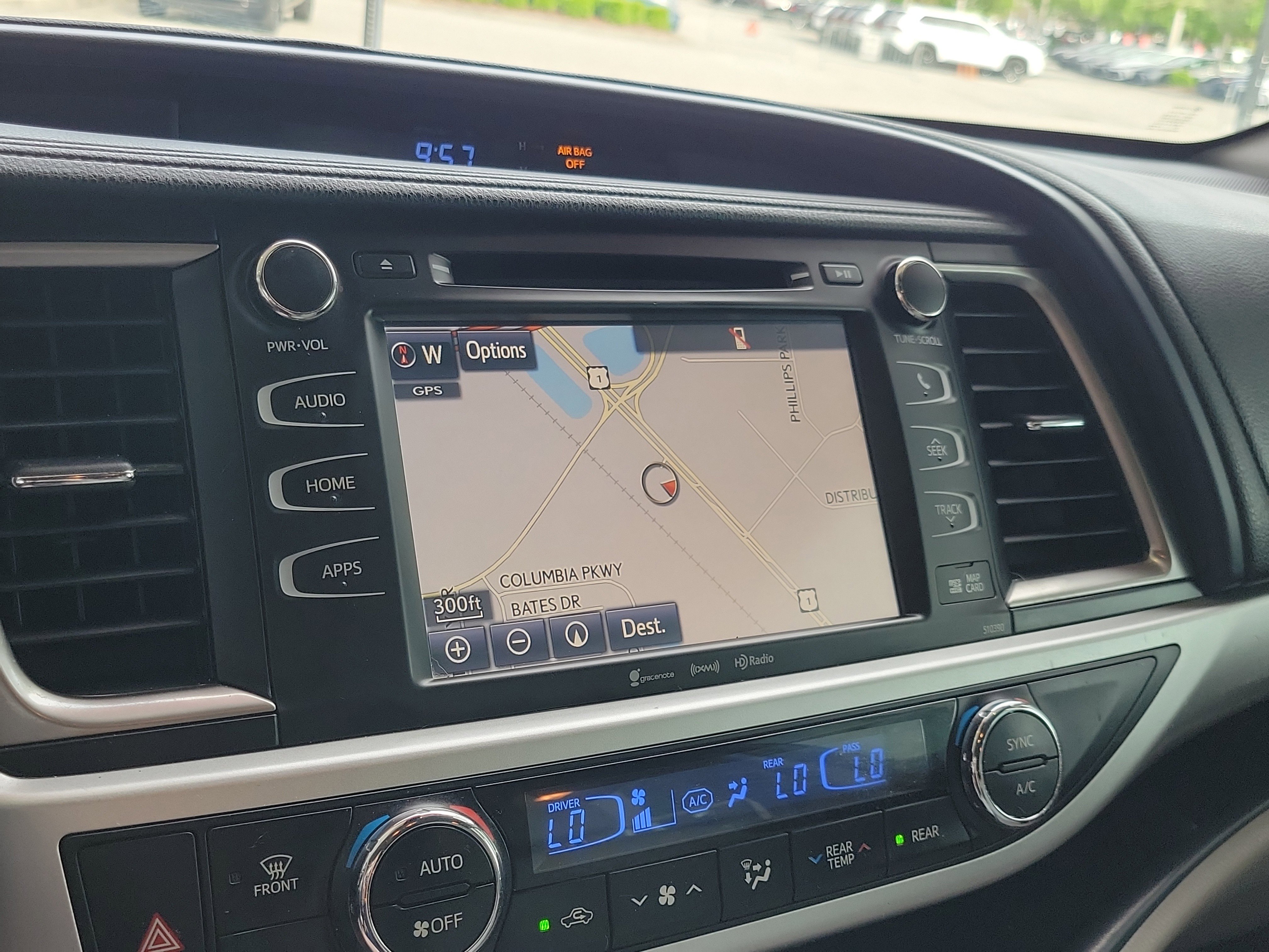 Used 2019 Toyota Highlander XLE image 21