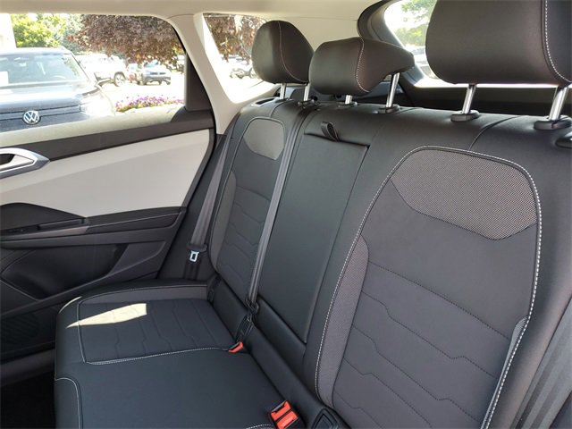 New 2025 Volkswagen Taos SE image 10