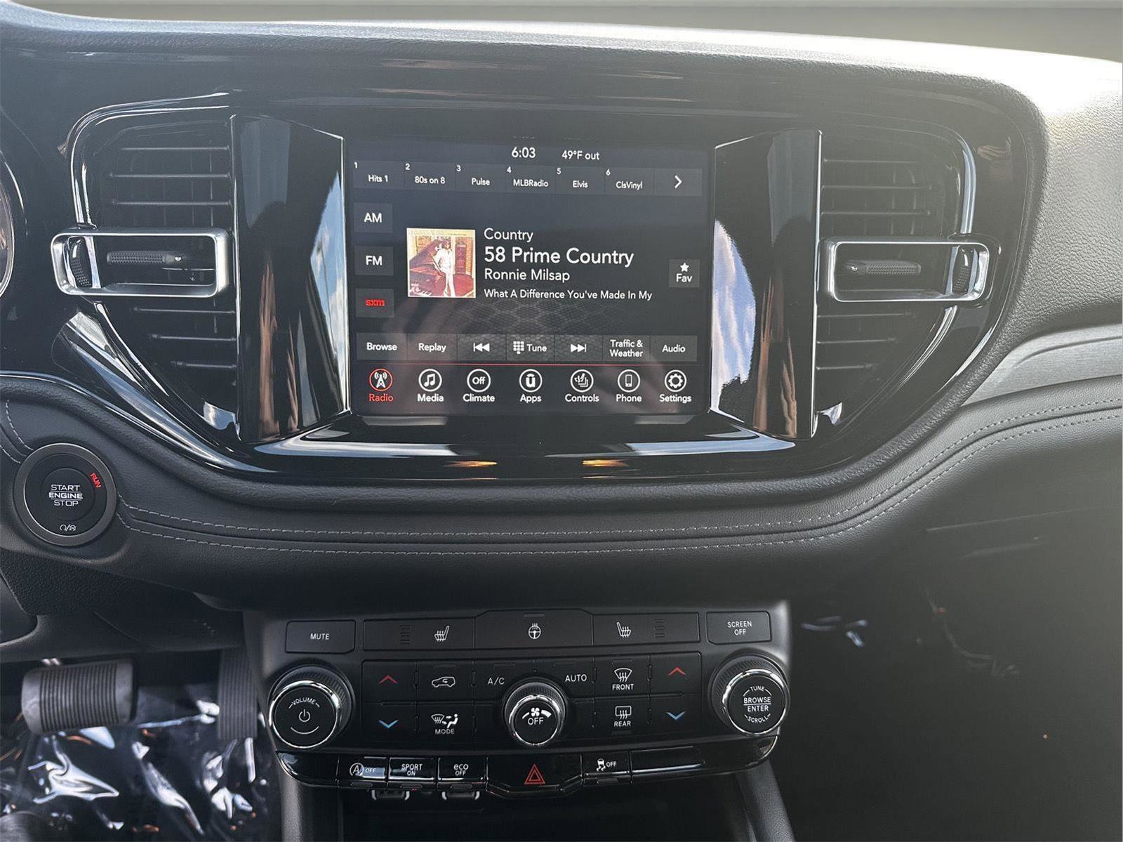 Used 2024 Dodge Durango SXT w/ SXT Blacktop Group image 19