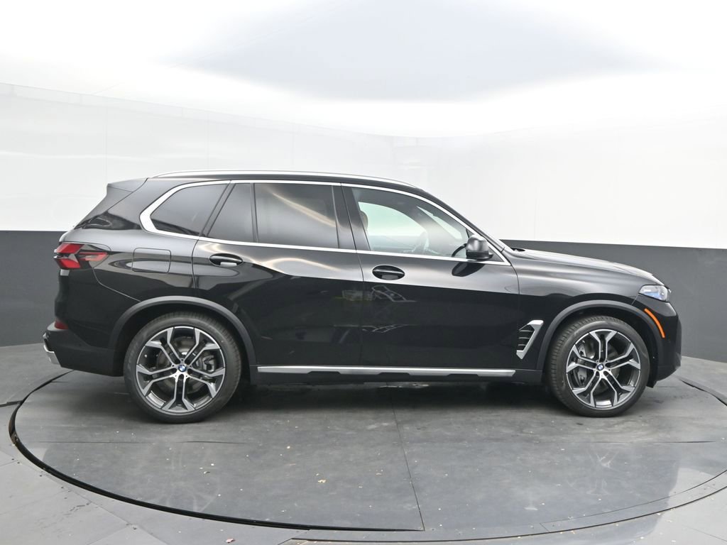 New 2026 BMW X5 xDrive50e w/ Premium Package AWD/4WD image 8