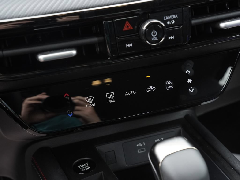 New 2026 Nissan Kicks SR FWD image 16
