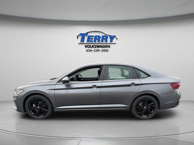 New 2026 Volkswagen Jetta SE image 2