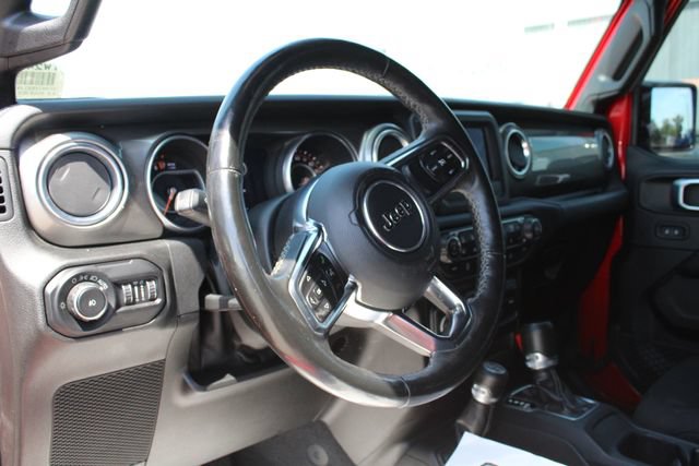 Used 2018 Jeep Wrangler Unlimited Sahara w/ Cold Weather Group AWD/4WD image 2