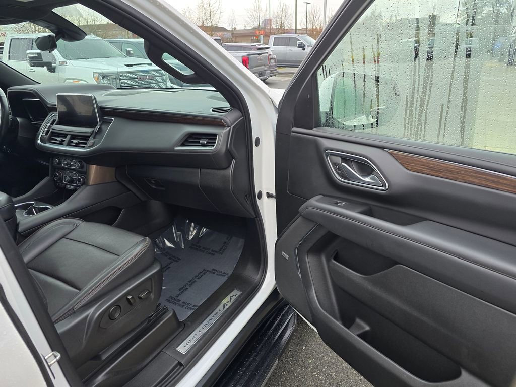 Used 2022 Chevrolet Suburban High Country image 43