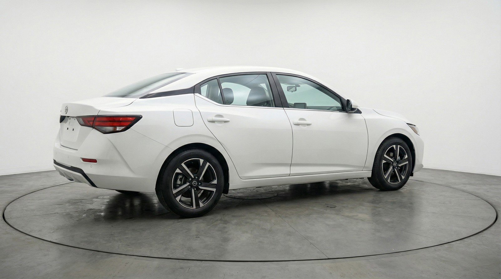 Used 2025 Nissan Sentra SV FWD image 9