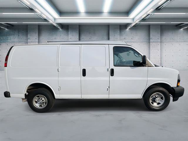 Used 2018 Chevrolet Express 2500 2500 w/ Driver Convenience Package image 3