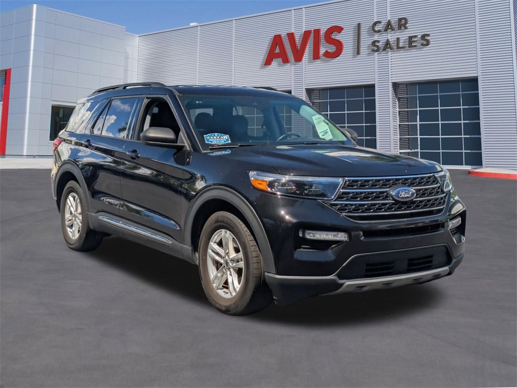 Used 2024 Ford Explorer XLT w/ Equipment Group 202A image 3