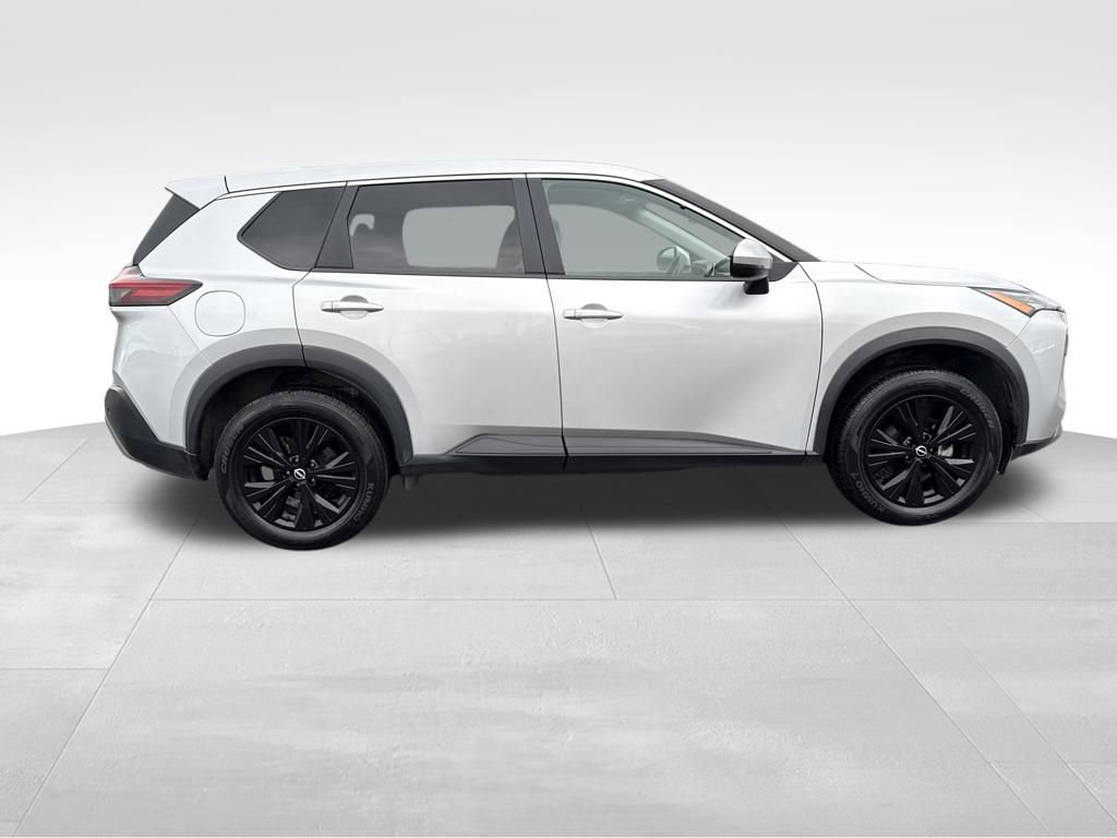 Used 2022 Nissan Rogue SV image 10