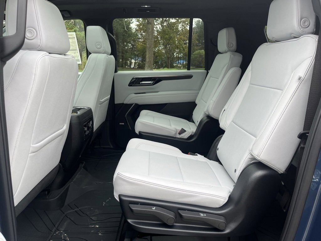 New 2026 Chevrolet Suburban Premier w/ Sun And Tow Package image 31