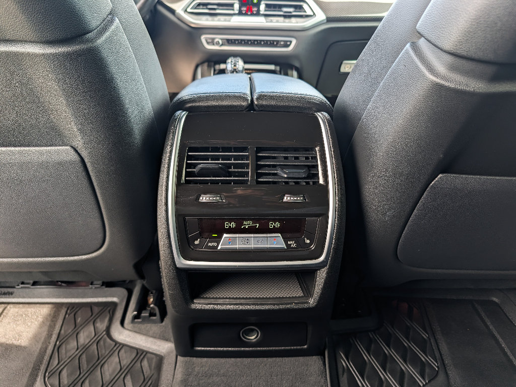 Used 2021 BMW X5 M50i AWD/4WD image 21