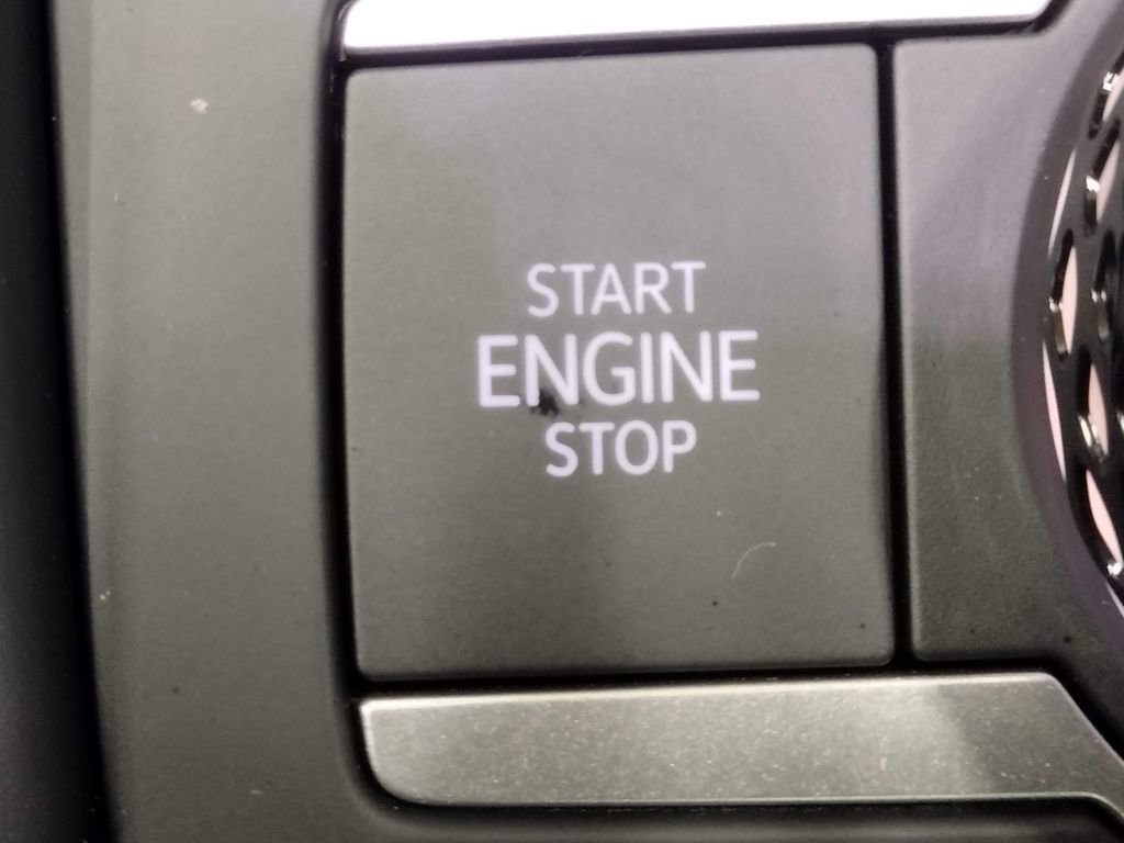 New 2026 Volkswagen Tiguan SE image 33