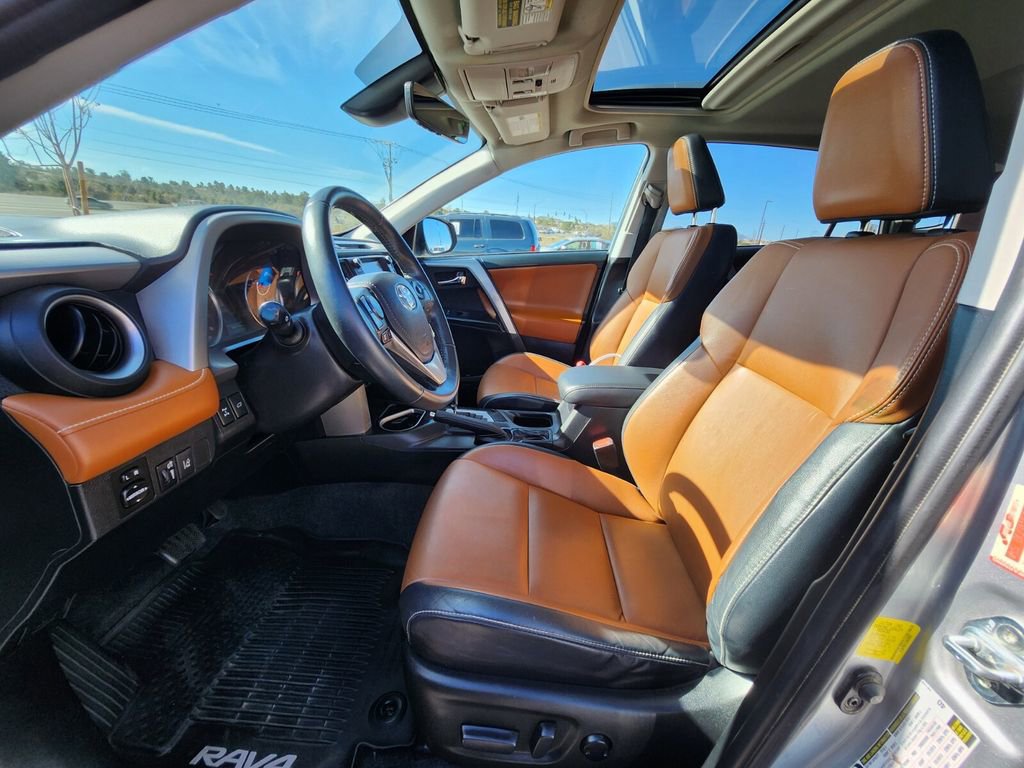 Used 2016 Toyota RAV4 Limited image 11