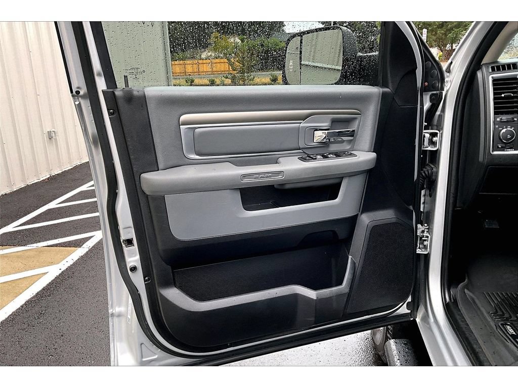 Used 2017 RAM 2500 SLT w/ Cold Weather Group AWD/4WD image 22