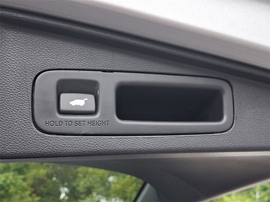 Used 2022 Honda CR-V Touring image 30