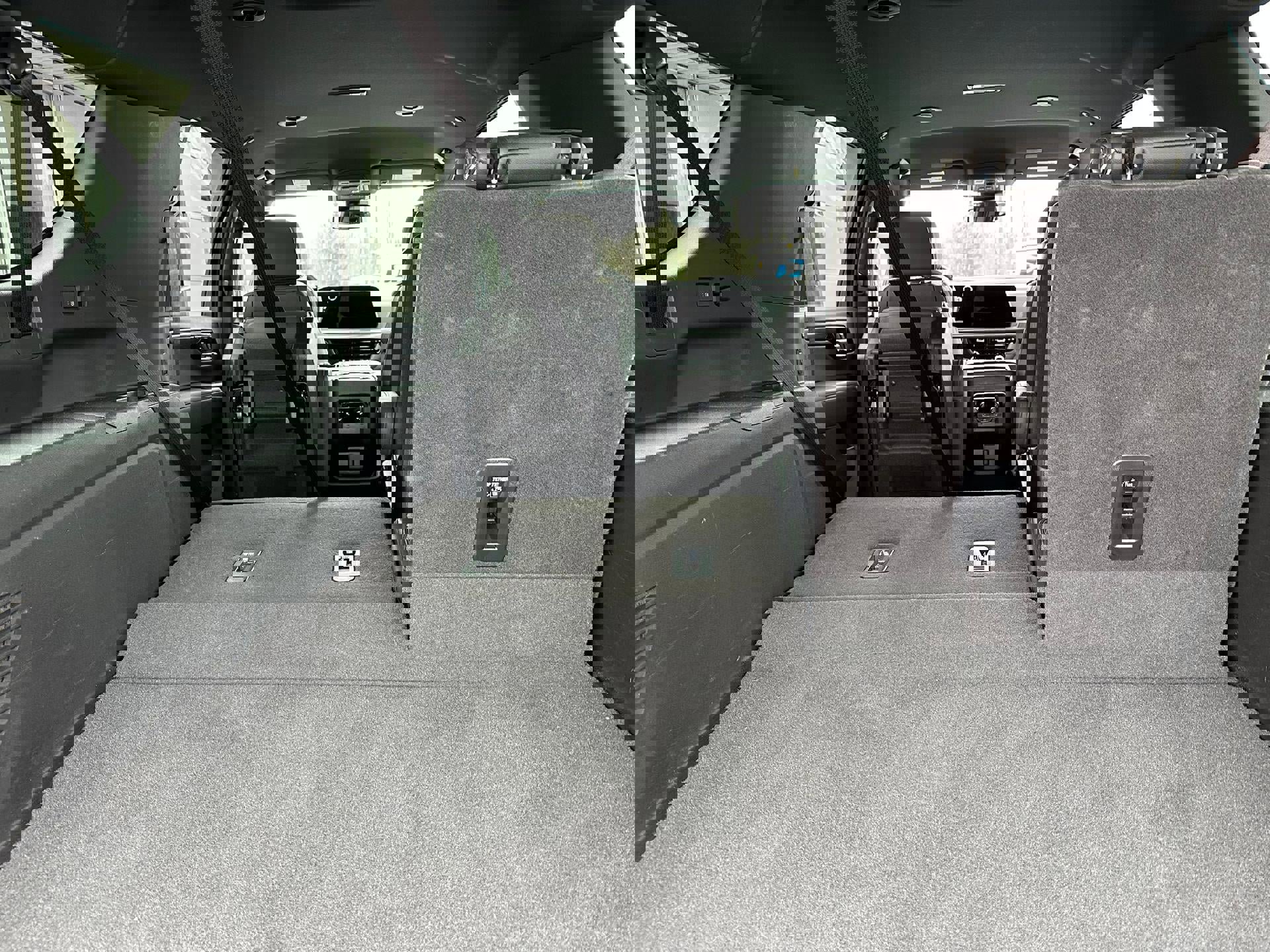 Certified 2025 Chevrolet Suburban Premier image 56