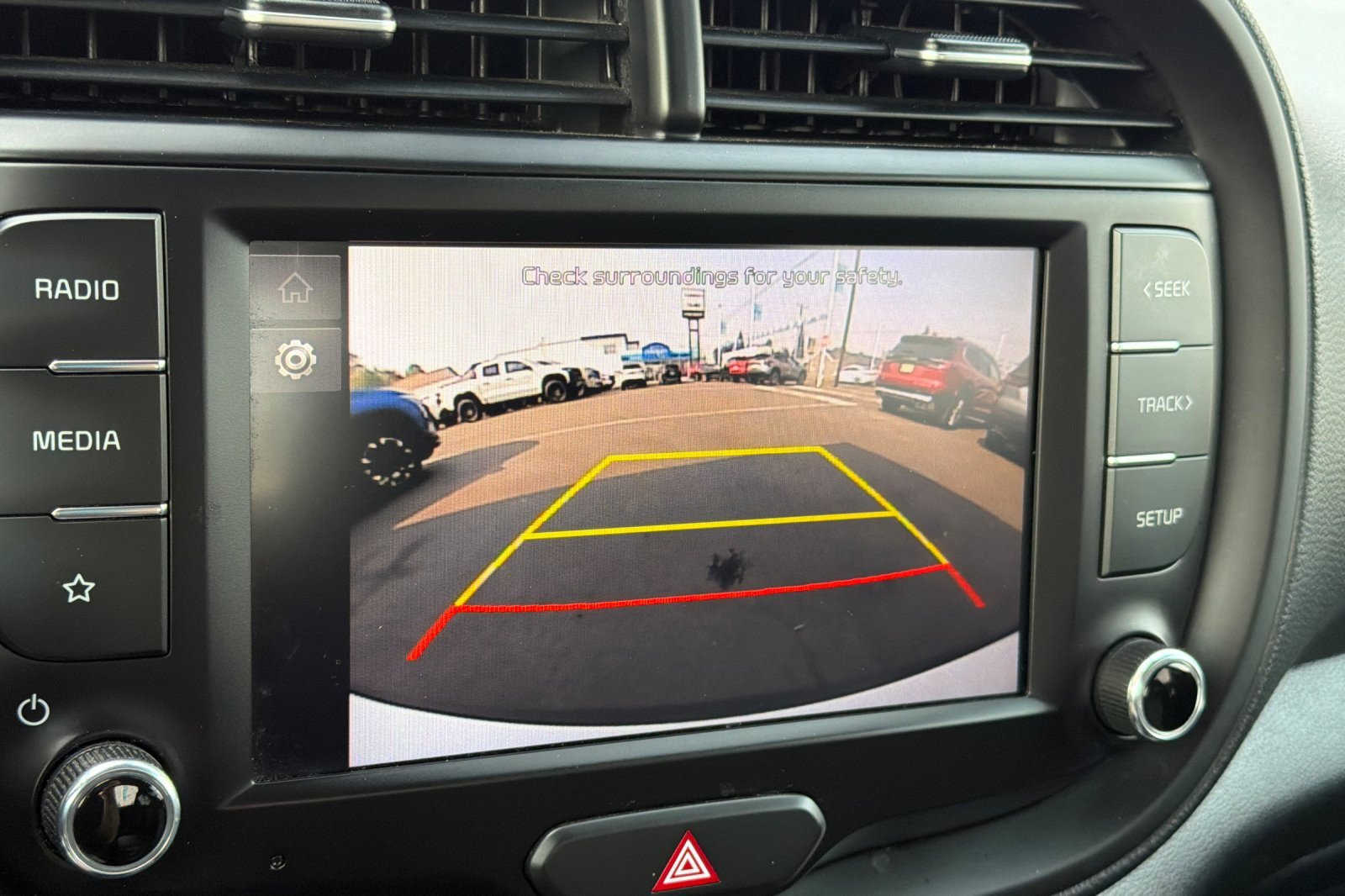 Used 2023 Kia Soul LX w/ LX Technology Package FWD image 16