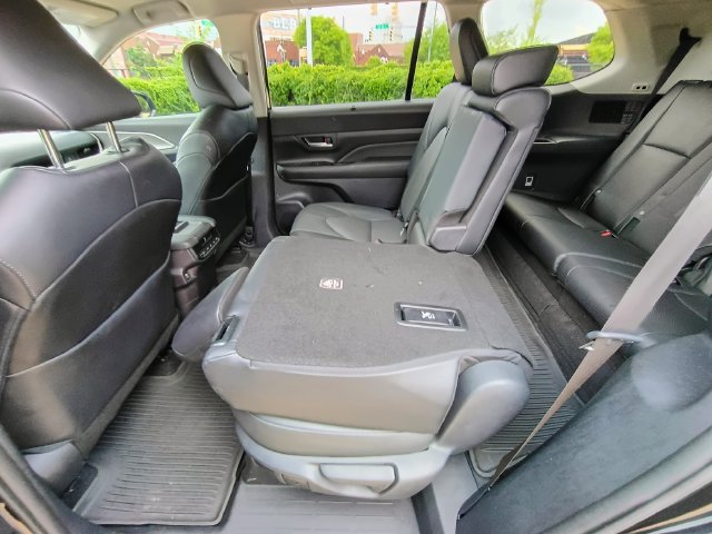 Used 2024 Toyota Grand Highlander FWD image 66