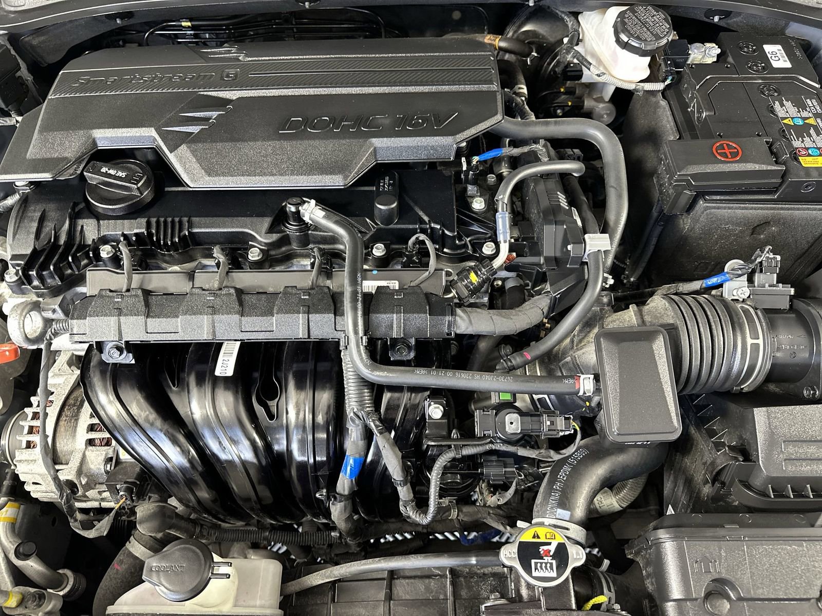 Used 2024 Hyundai Elantra SEL FWD image 28