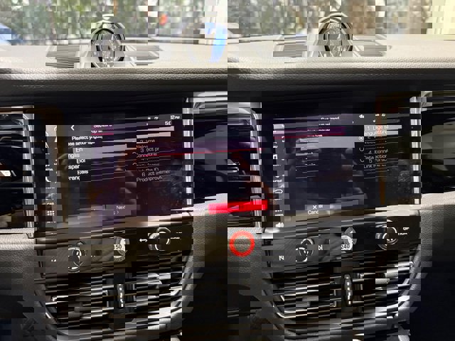 Used 2025 Porsche Macan image 20