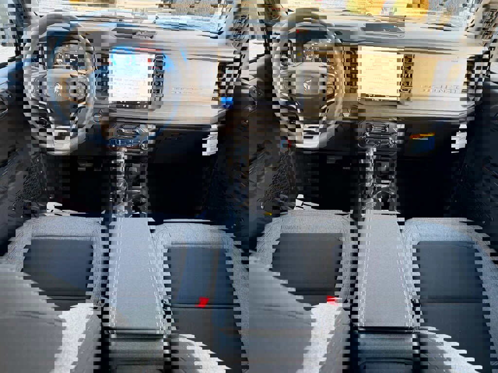 New 2025 Ford Bronco 4-Door image 15