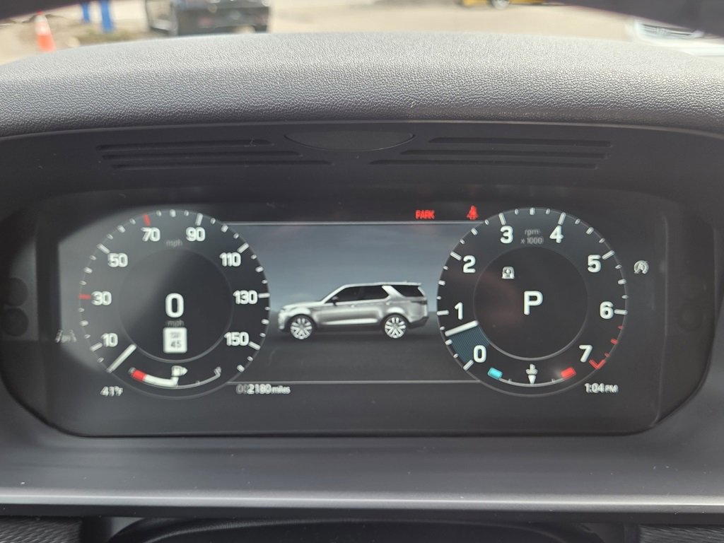 Used 2025 Land Rover Discovery Dynamic SE image 14