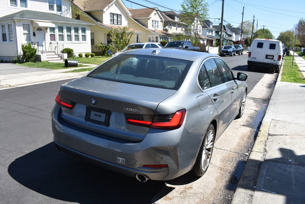Used 2024 BMW 330e RWD image 6