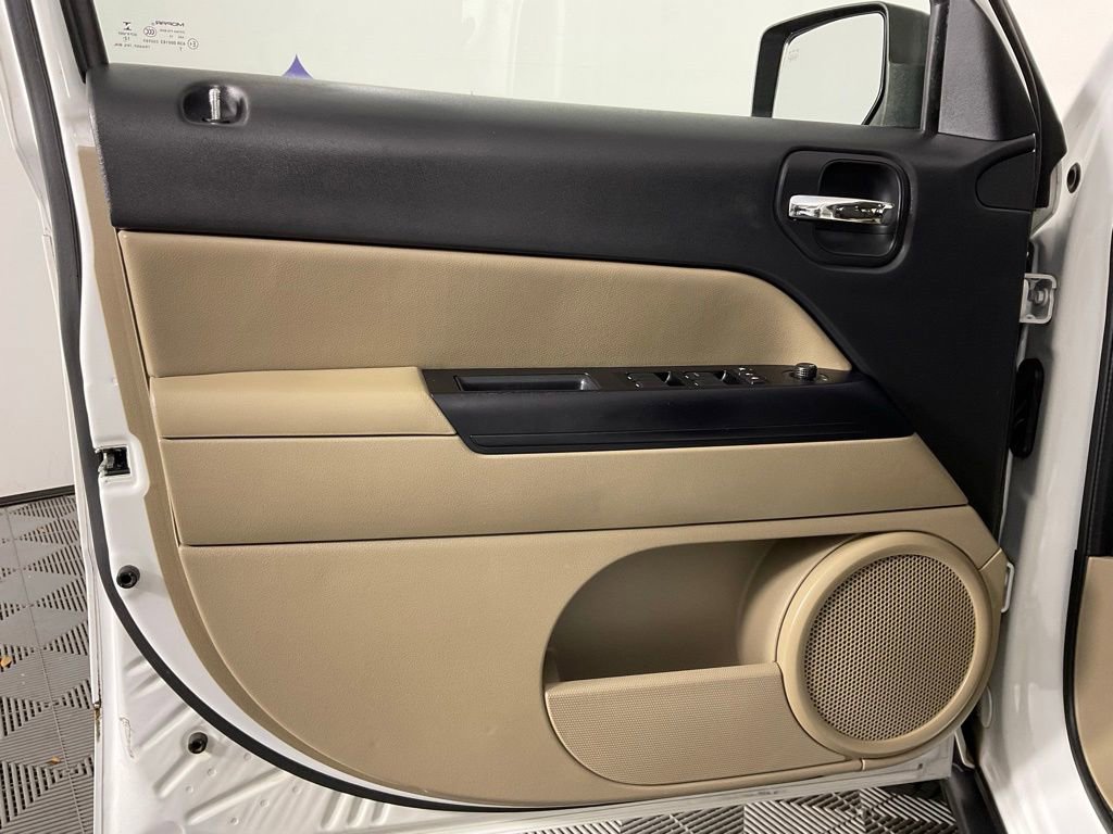 Used 2014 Jeep Patriot Sport w/ Power Value Group FWD image 12