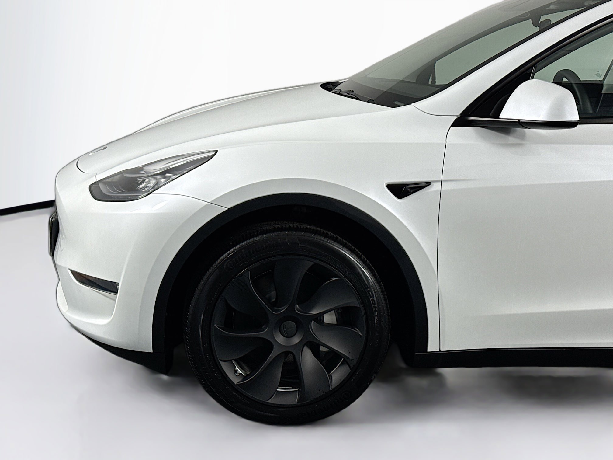 Used 2023 Tesla Model Y Long Range AWD/4WD image 39