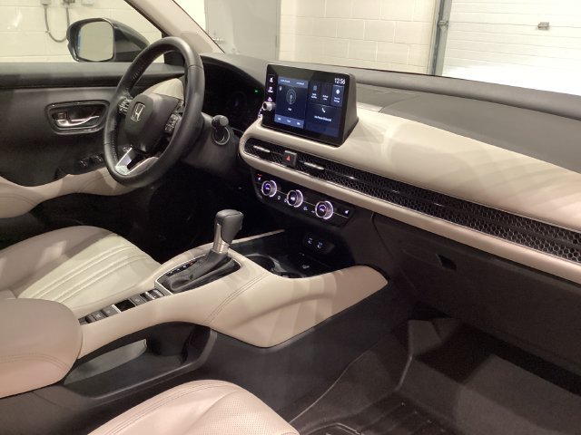 Used 2026 Honda HR-V EX-L image 16