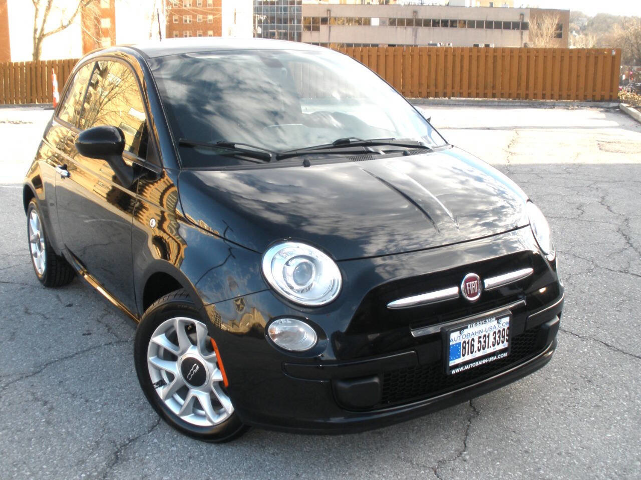 Used 2017 FIAT 500 Pop image 2