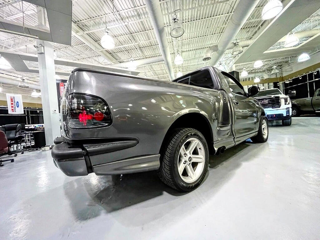 Used 2003 Ford F150 Lightning image 8