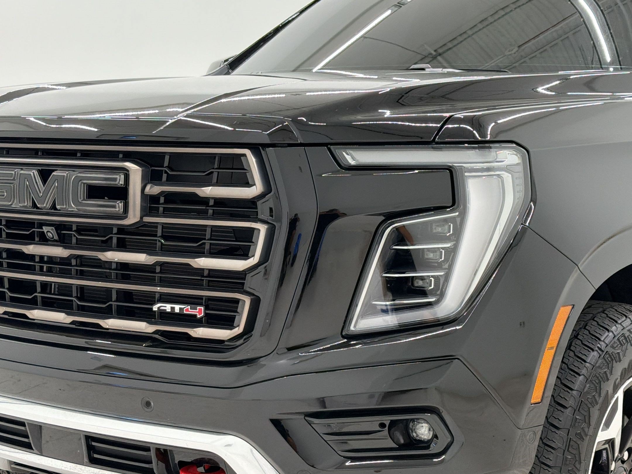 Used 2026 GMC Yukon AT4 Ultimate AWD/4WD image 12