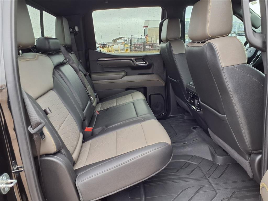 Used 2024 Chevrolet Silverado 1500 ZR2 image 27