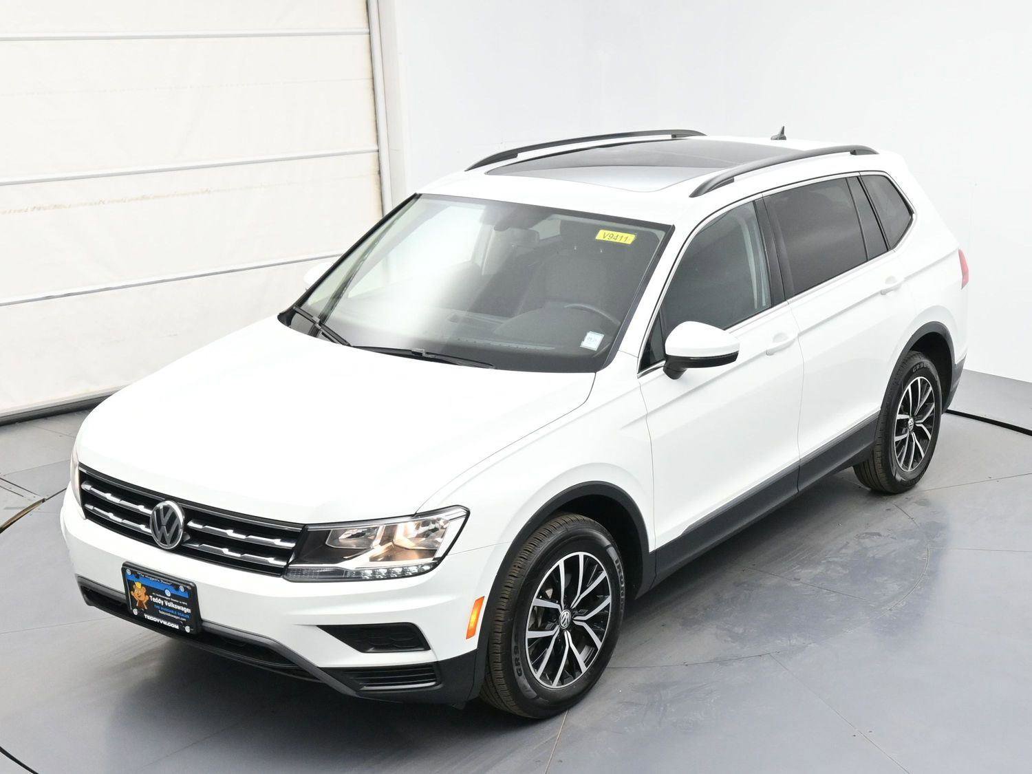 Used 2021 Volkswagen Tiguan SE w/ Panoramic Sunroof Package AWD/4WD image 35