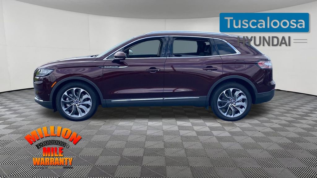 Used 2022 Lincoln Nautilus Reserve w/ Equipment Group 201A image 5