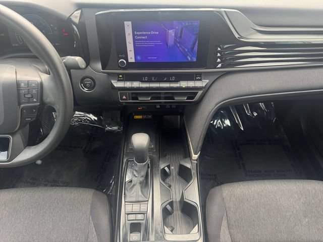 Used 2025 Toyota Camry LE FWD image 12