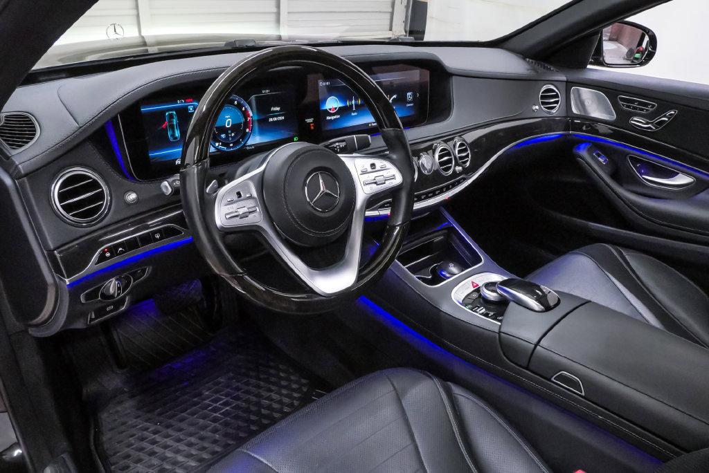 Used 2018 Mercedes-Benz S 560 Sedan image 2
