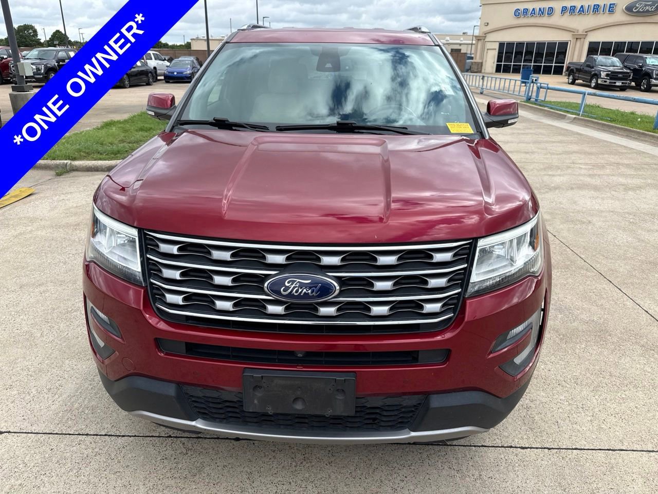 Used 2017 Ford Explorer Limited w/ Equipment Group 301A AWD/4WD image 2