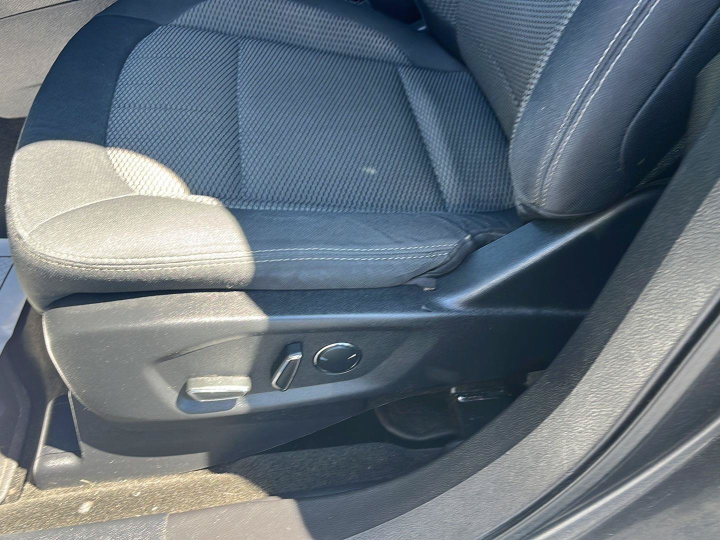 Used 2016 Ford Explorer XLT FWD image 20