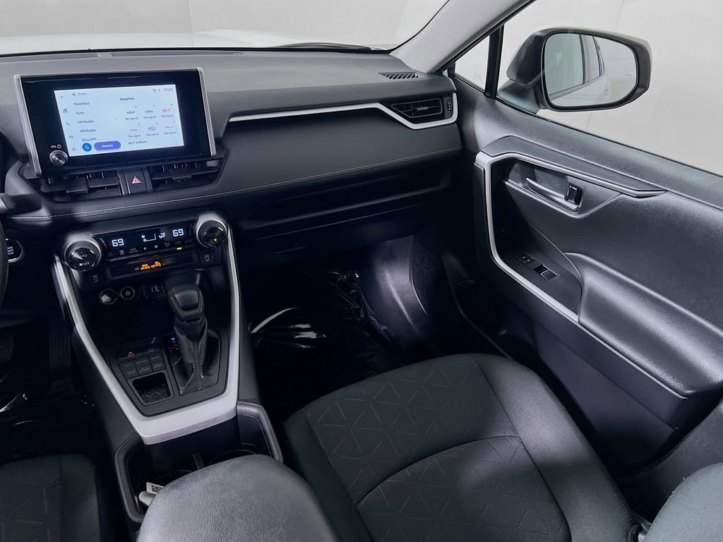 Certified 2025 Toyota RAV4 XLE AWD/4WD image 21