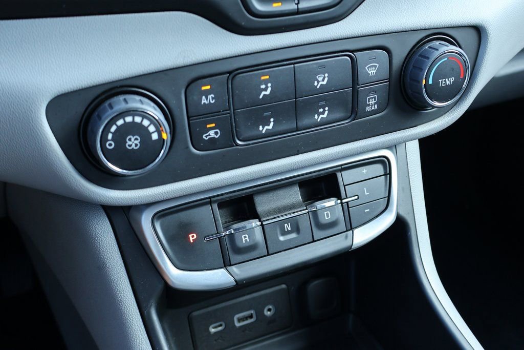 Used 2024 GMC Terrain SLE image 14