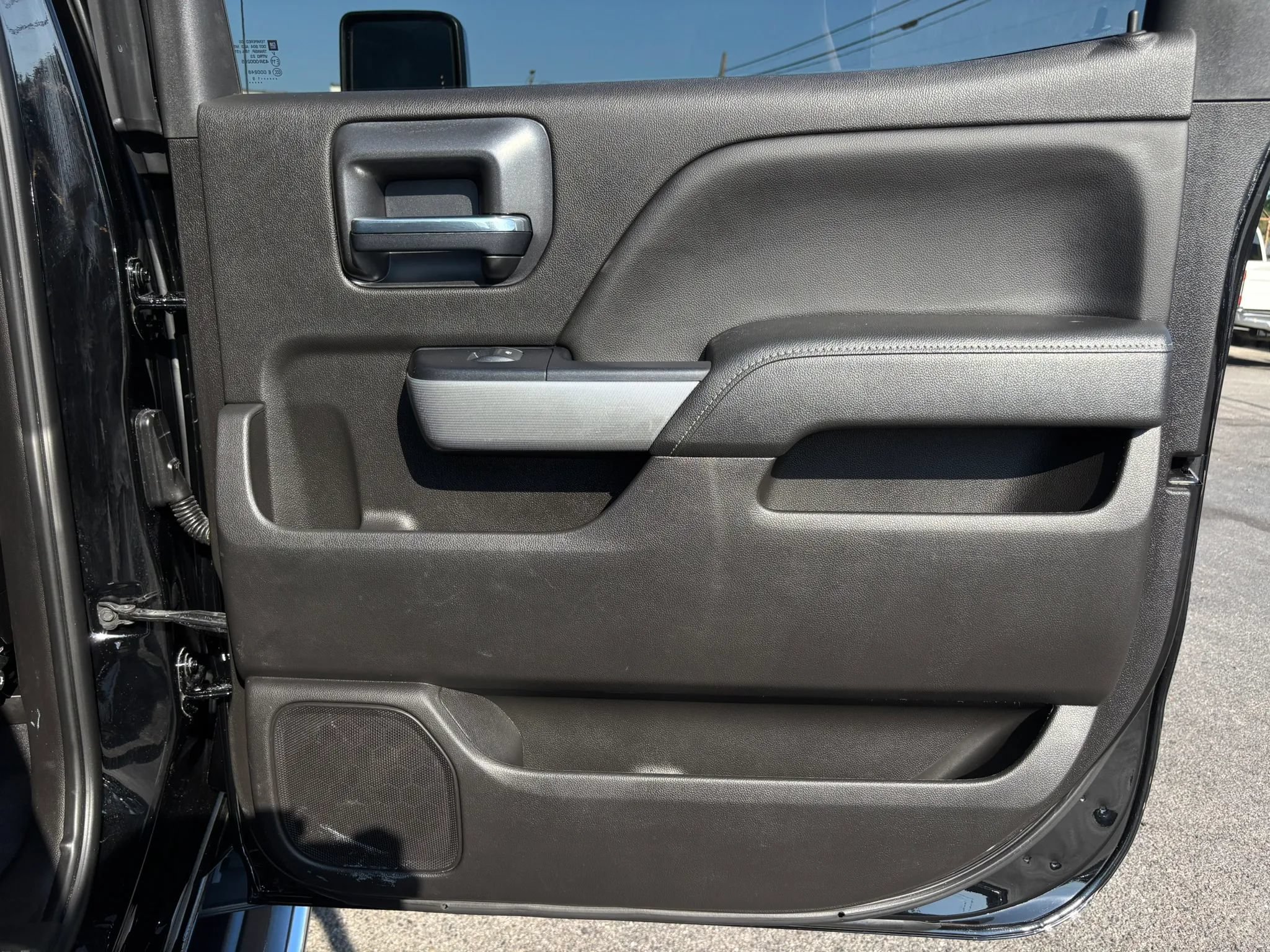 Used 2019 Chevrolet Silverado 2500 LTZ w/ Duramax Plus Package AWD/4WD image 25