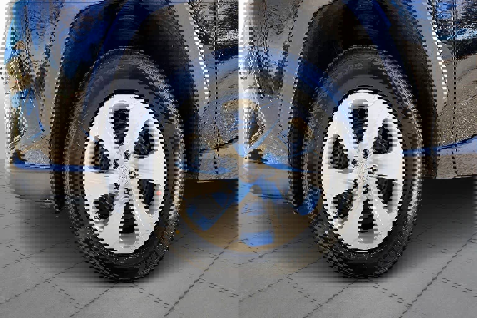 Certified 2021 Toyota RAV4 LE image 10