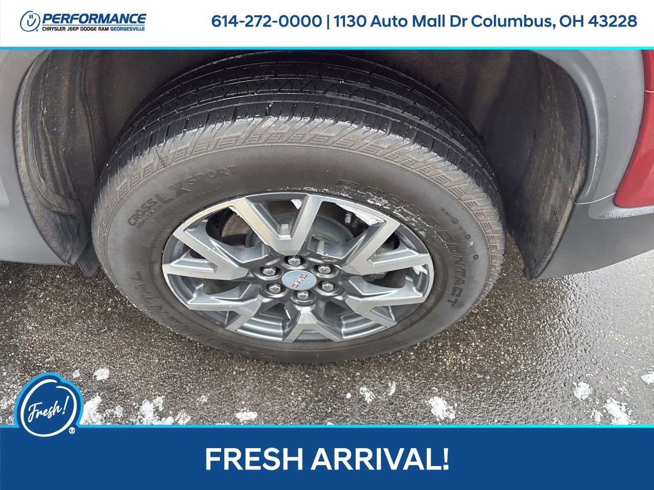 Used 2023 GMC Acadia SLT image 11