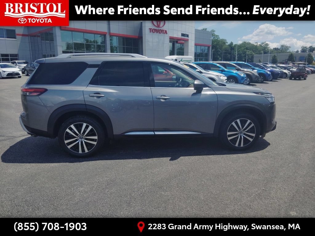 Used 2023 Nissan Pathfinder Platinum AWD/4WD image 8