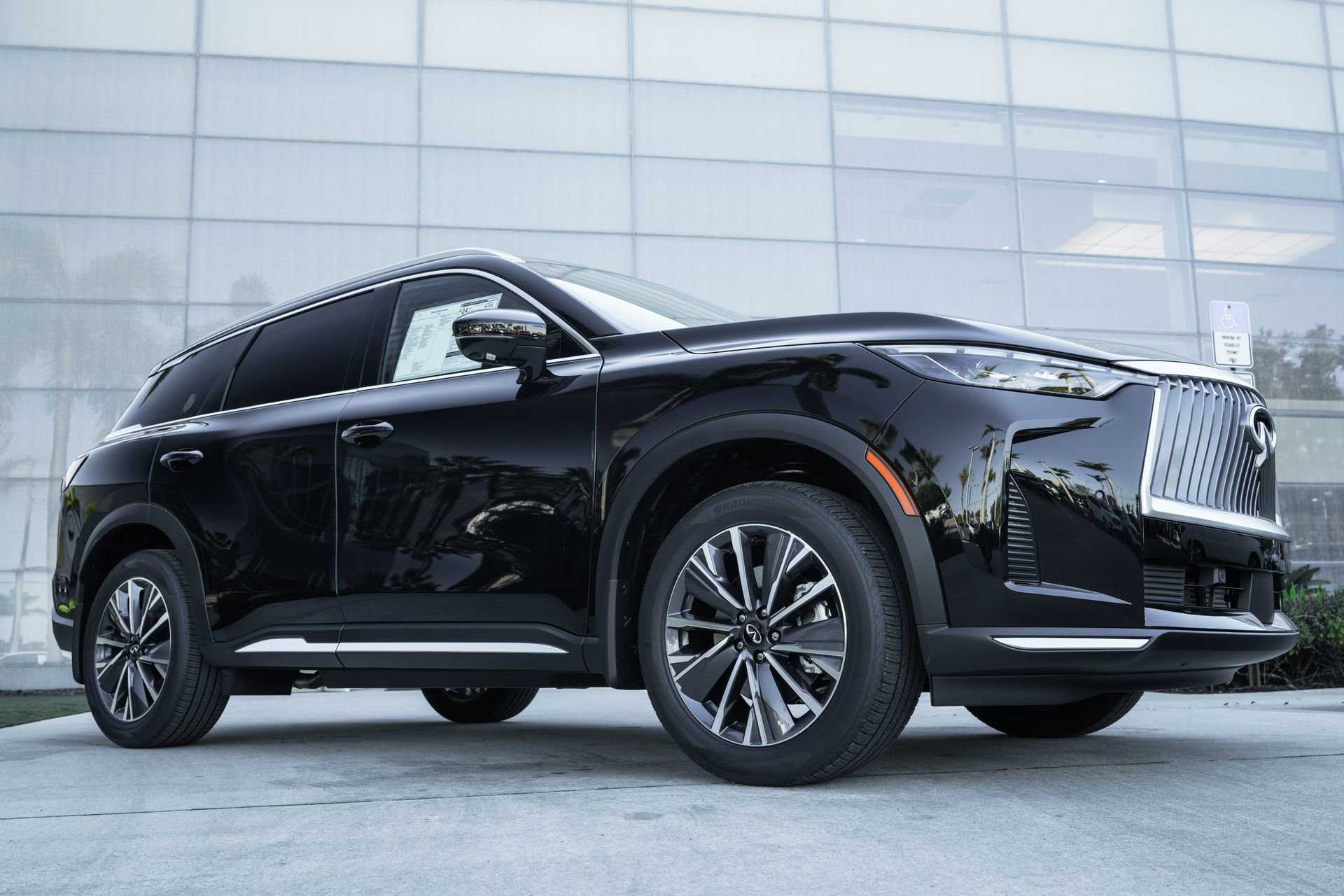 New 2026 INFINITI QX60 Luxe w/ Cargo Package image 1