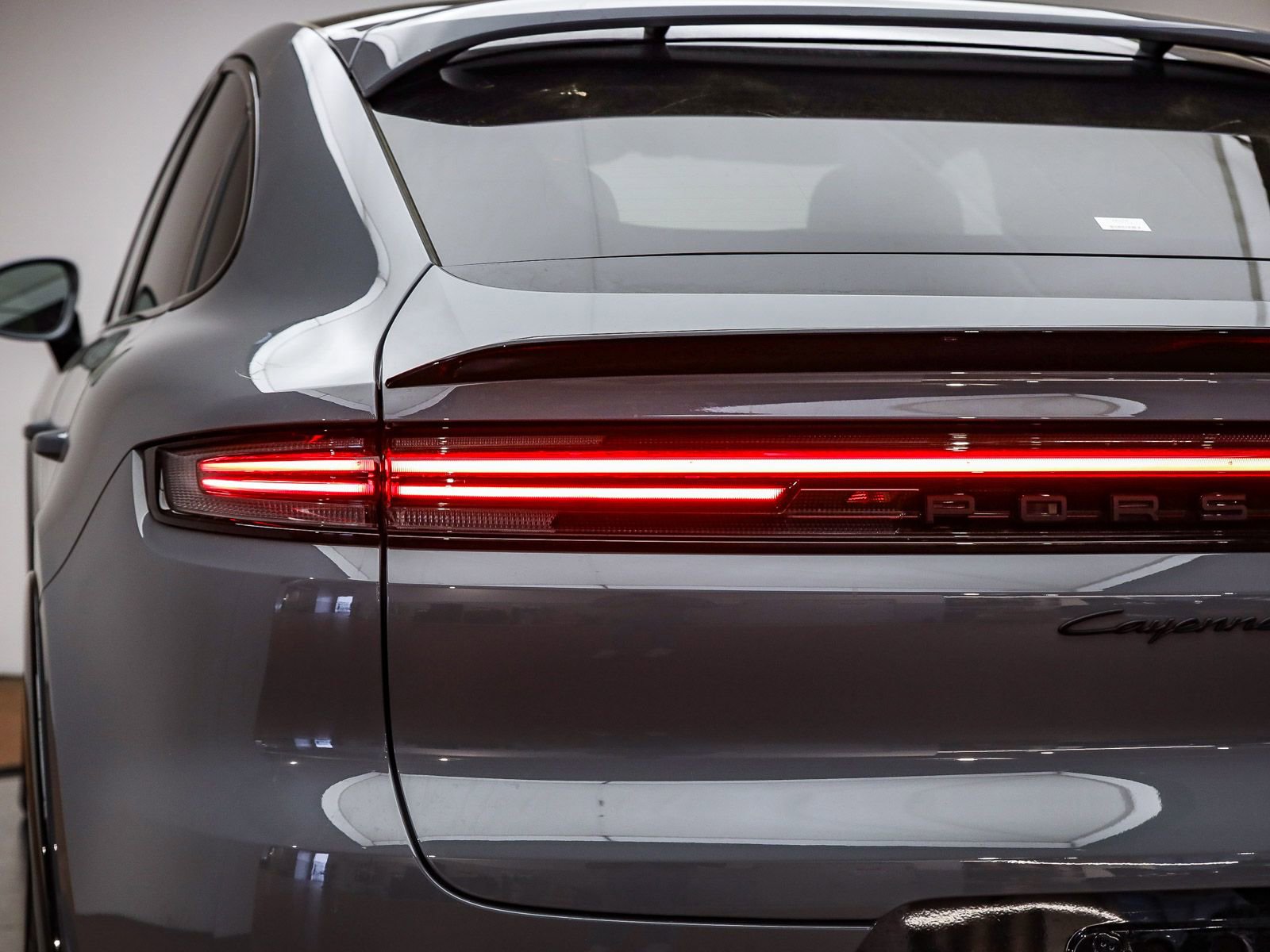 Used 2026 Porsche Cayenne GTS image 39