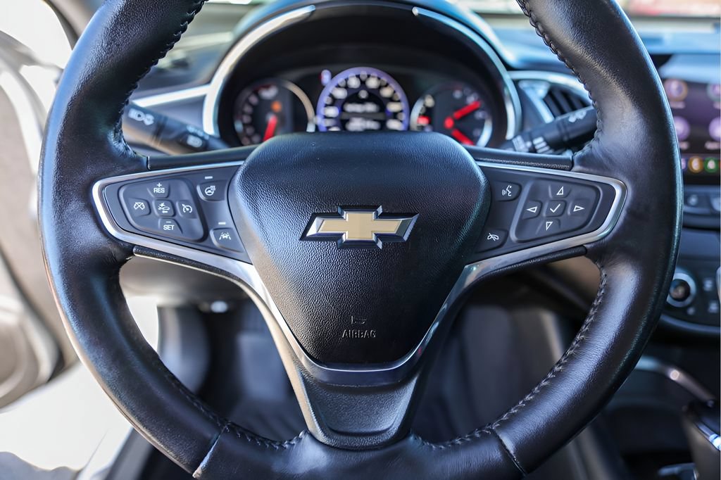 Used 2020 Chevrolet Malibu Premier FWD image 15