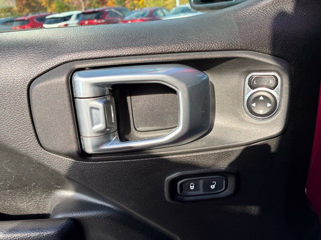 Used 2024 Jeep Wrangler Unlimited Sport AWD/4WD image 22